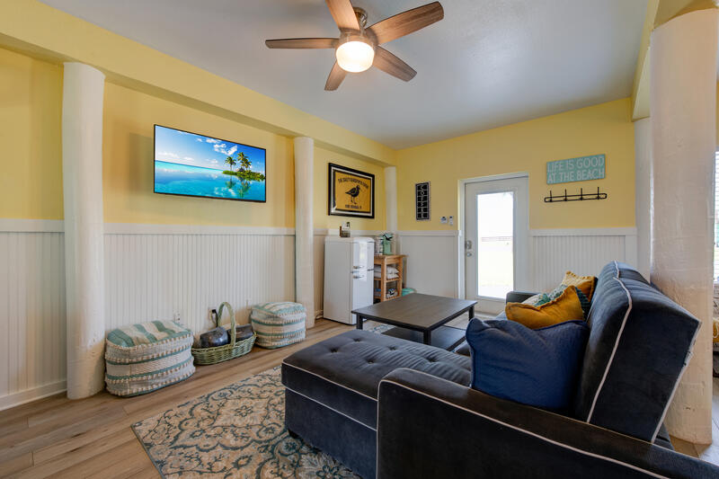 First-floor sitting area with TV and coffee corner